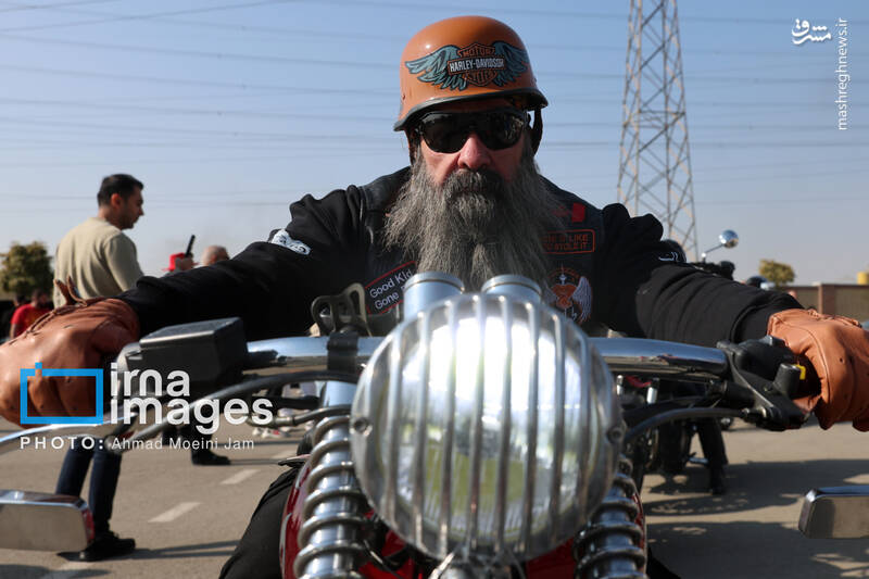 عکس / همایش موتورسیکلت و خودرو های کلاسیک و اسپرت 42