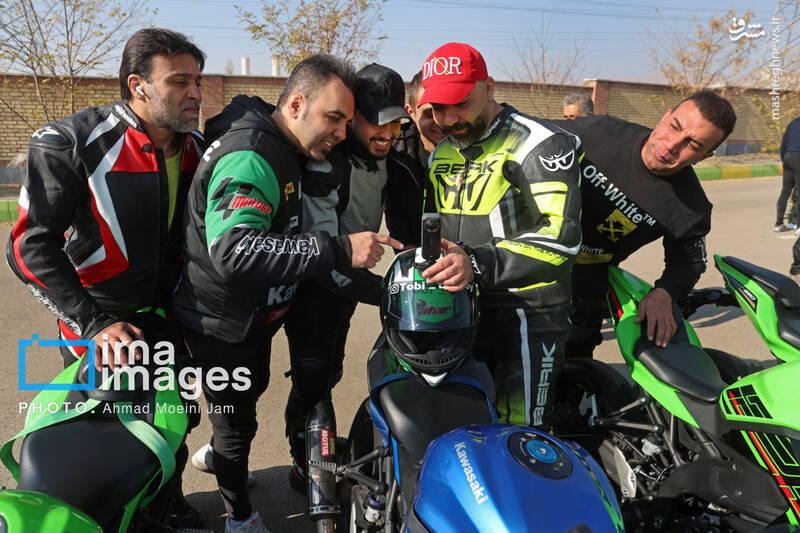 عکس / همایش موتورسیکلت و خودرو های کلاسیک و اسپرت 36