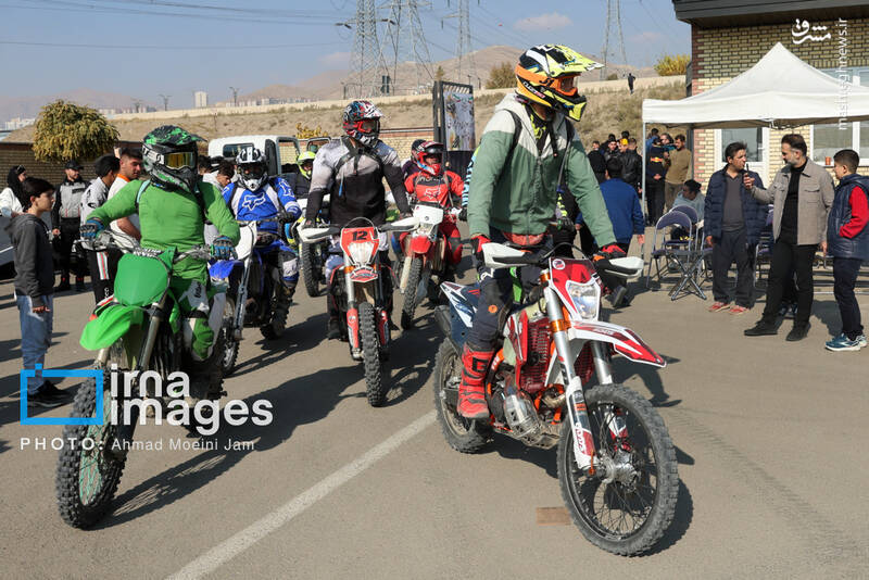 عکس / همایش موتورسیکلت و خودرو های کلاسیک و اسپرت 4