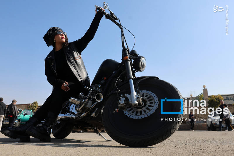 عکس / همایش موتورسیکلت و خودرو های کلاسیک و اسپرت 16