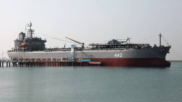 پایگاه شناوری «کردستان» و ناوشکن «سهند» به نیروی دریایی ارتش ملحق شد