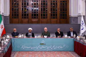 عکس / نشست صمیمانه قالیباف با مدیران رسانه‌های کشور