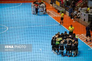 فیلم/ درگیریهای باورنکردنی در دیدار فوتسال گهر زمین سیرجان و مس سونگون