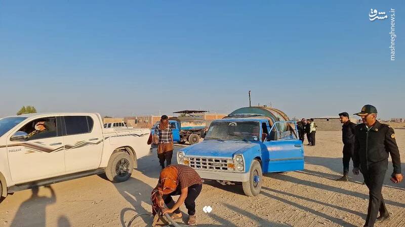 عکس / پاک‌سازی بزرگ‌ترین مرکز دپوی قاچاق سوخت در کرمان 2