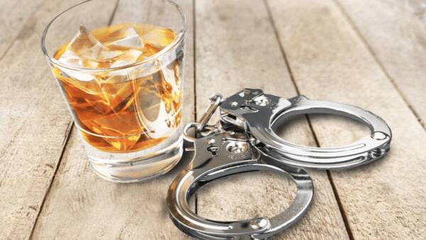 بازيگران،پارتي،مشروبات،الكلي،سرو،قيد