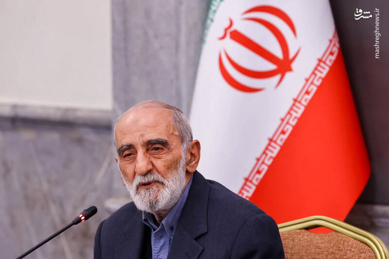 عکس / نشست صمیمانه قالیباف با مدیران رسانه‌های کشور 28