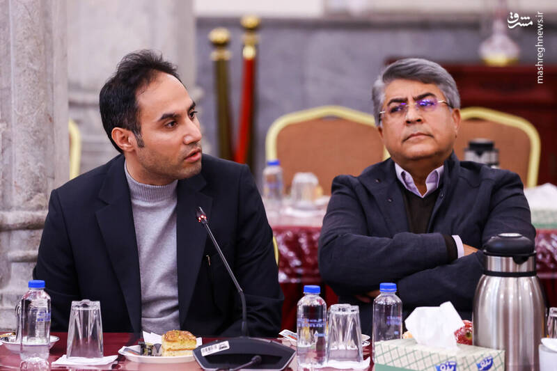 عکس / نشست صمیمانه قالیباف با مدیران رسانه‌های کشور 42