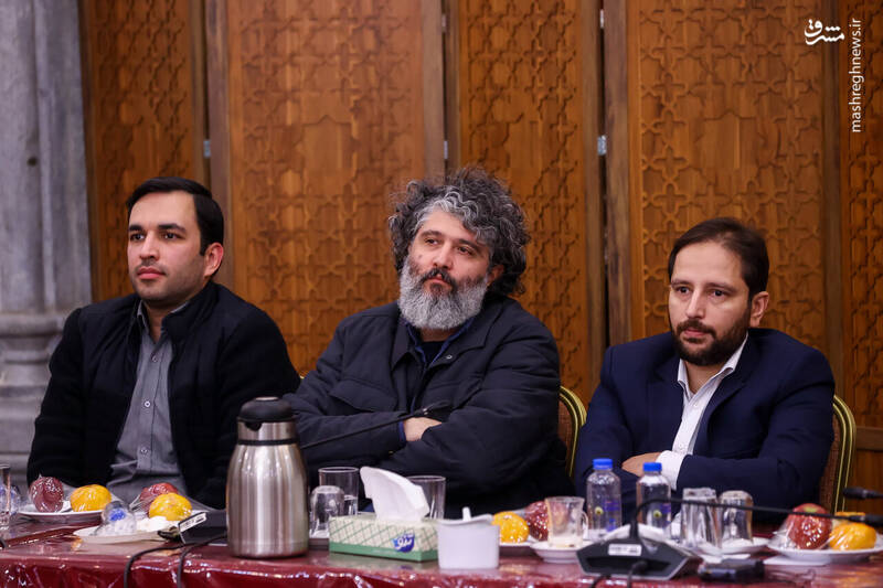 عکس / نشست صمیمانه قالیباف با مدیران رسانه‌های کشور 25