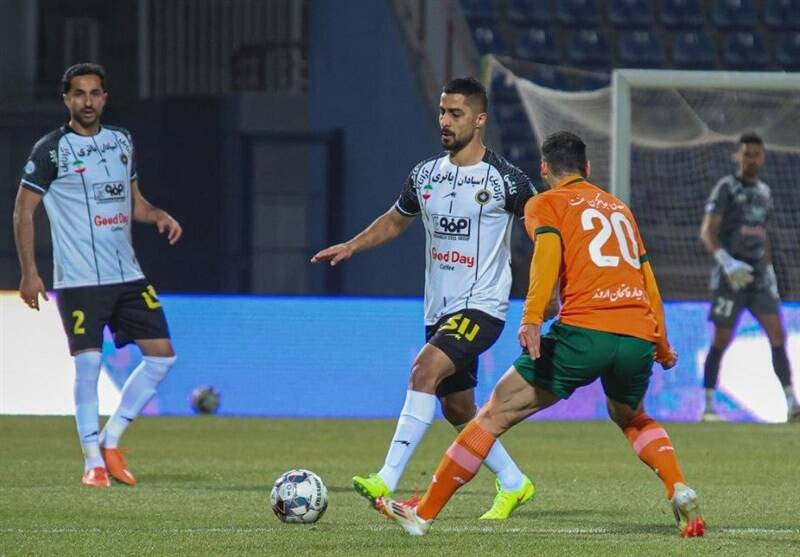صعود سپاهان به رده سوم جدول با برد پرگل مقابل مس