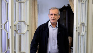 عکس / عیادت پزشکیان از سقاب اصفهانی