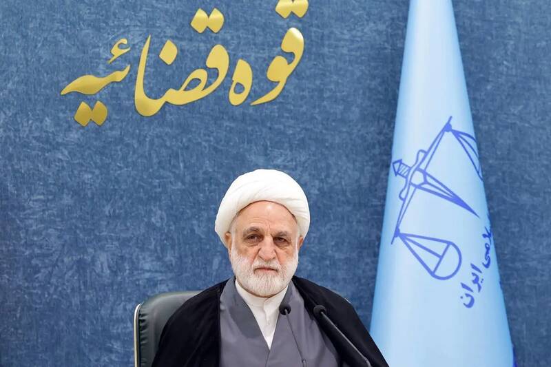 فیلم/ اژه‌ای: برخی رای خود به قانون اساسی را صراحتا زیر پا م ...