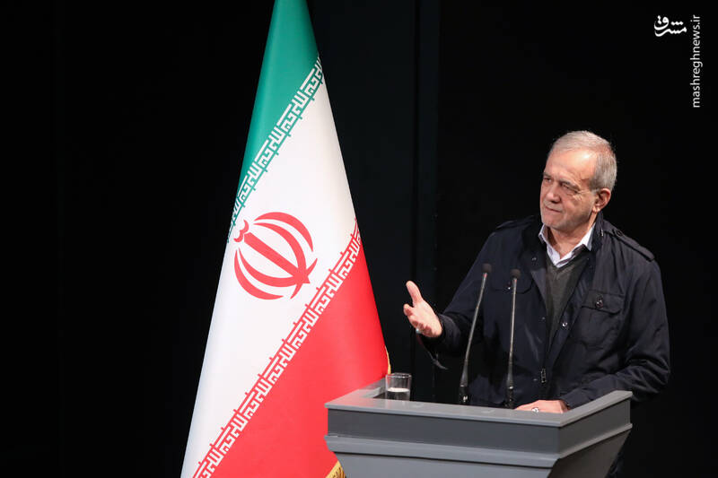 عکس / حضور پزشکیان در اجلاسیه بین‌المللی خانواده آینده پیوندهای پایدار 18