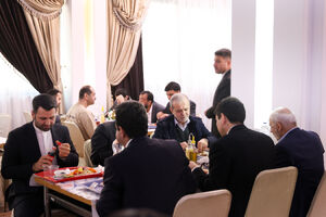 عکس / حضور پزشکیان در ناهارخوری کارکنان نهاد ریاست‌جمهوری