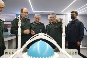 عکس/ بازدید رئیس ستادکل نیروهای مسلح از قرارگاه خاتم‌