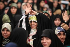 عکس/ حرکت نمادین غدیر این‌بار در حسینیه‌ی امام خمینی(ره)