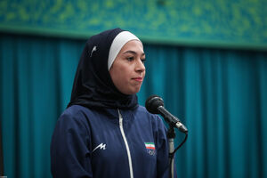 فیلم / صحبت‌های قهرمان موی‌تای بانوان از تریبون حسینیه امام خمینی (ره)