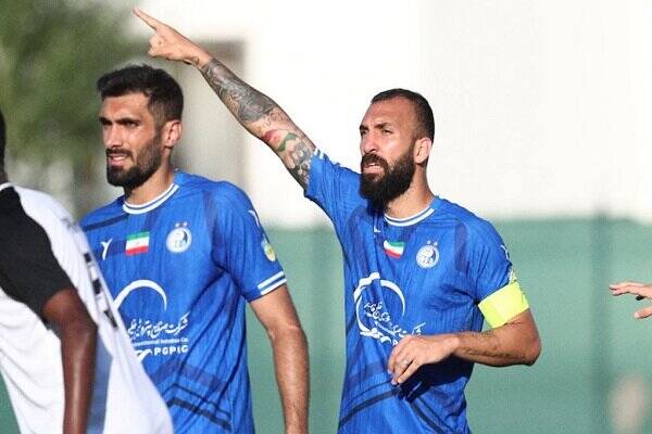 خط دفاع پرسپولیس ضعف دارد 4