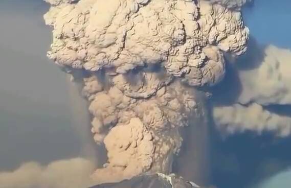 فیلم/ آتشفشان خفته "هیلی گوپی" بعد از دوازده هزار سال بیدار شد