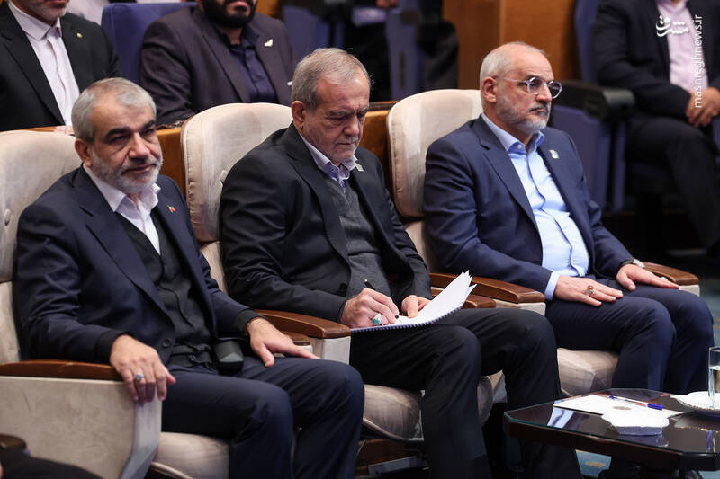 عکس / حضور رئیس جمهور در همایش بین‌المللی حقوق ملت و آزادی‌های مشروع 7