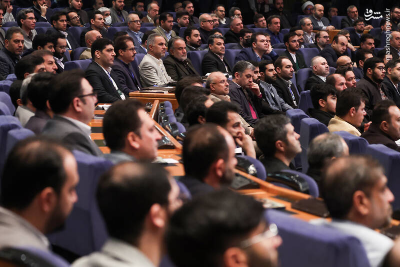 عکس / حضور رئیس جمهور در همایش بین‌المللی حقوق ملت و آزادی‌های مشروع 22