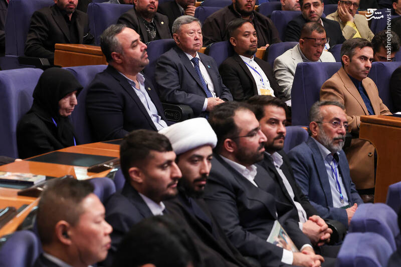 عکس / حضور رئیس جمهور در همایش بین‌المللی حقوق ملت و آزادی‌های مشروع 15