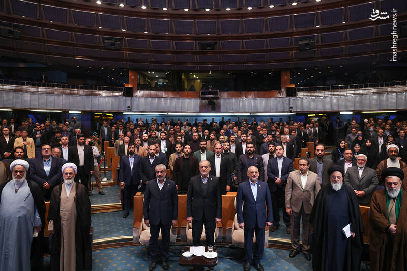 عکس / حضور رئیس جمهور در همایش بین‌المللی حقوق ملت و آزادی‌های مشروع 2