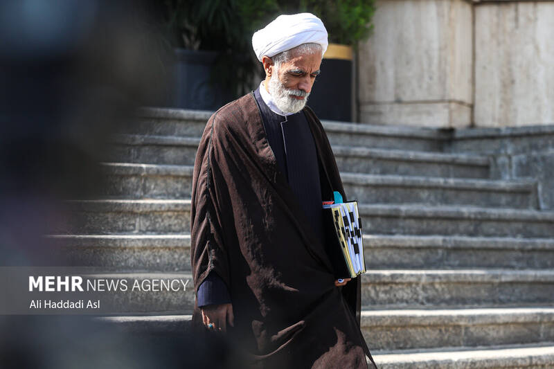 كرسنت،دانشجو