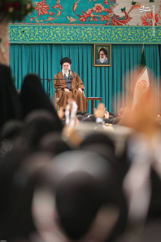 عکس / دیدار هزاران نفر از زنان و دختران با رهبر انقلاب 35