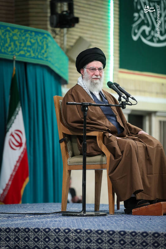 عکس / دیدار هزاران نفر از زنان و دختران با رهبر انقلاب 31