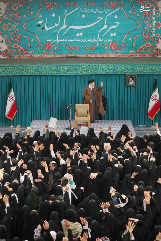 عکس / دیدار هزاران نفر از زنان و دختران با رهبر انقلاب 2
