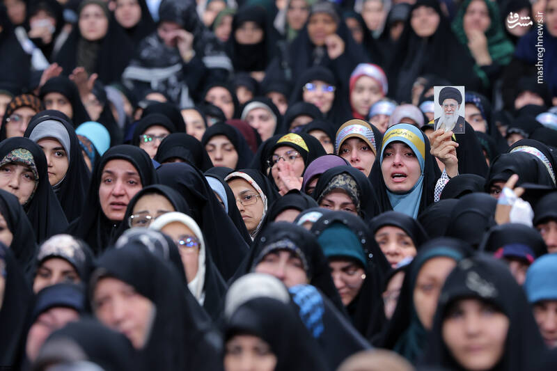 عکس / دیدار هزاران نفر از زنان و دختران با رهبر انقلاب 18