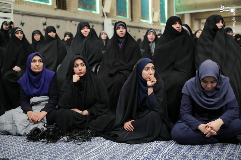 عکس / دیدار هزاران نفر از زنان و دختران با رهبر انقلاب 14