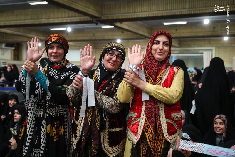 عکس / حرکت نمادین غدیر این‌بار در حسینیه‌ی امام خمینی (ره)