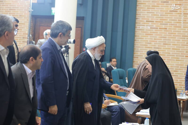 عکس / دیدار رئیس عدلیه با اقشار مختلف مردم در یزد 9