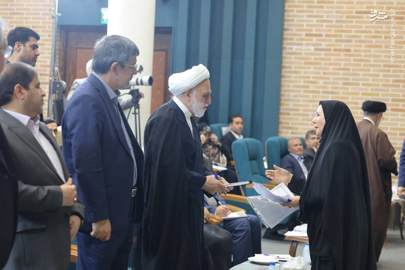 عکس / دیدار رئیس عدلیه با اقشار مختلف مردم در یزد 7