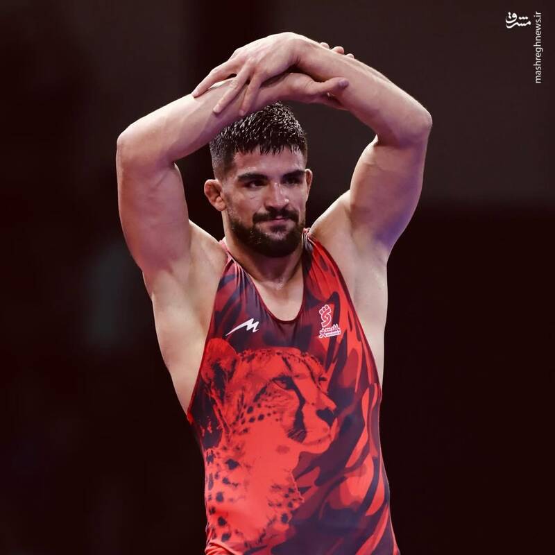 پیامی که یک کشتی گیر ایرانی با دستانش فرستاد!