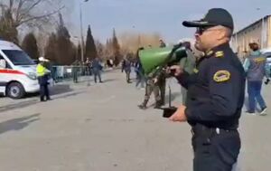 فیلم/ خوش‌آمدگویی پلیس اراک به تماشاگران شهرآورد پایتخت