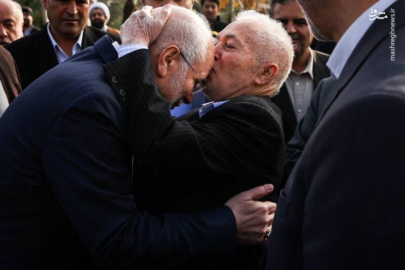 عکس / حضور رئیس مجلس در گلزار شهدای طرقبه 7