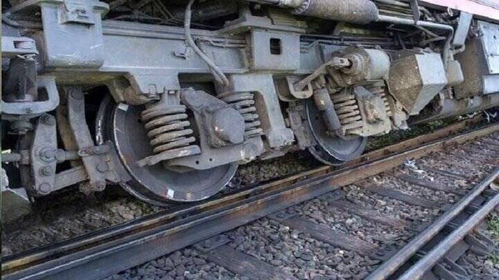 فیلم/ خارج شدن قطار از ریل در ایستگاه هشتگرد