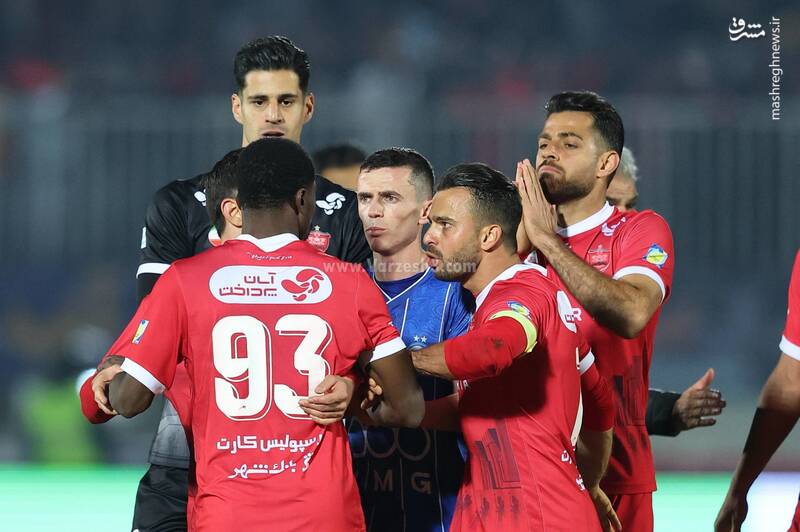 ماجرای درگیری اوریه و کنعانی زادگان در پایان دربی +عکس و فیلم