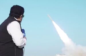 لحظه شلیک موشک بالستیک ۳۰۳ نیروی دریایی سپاه