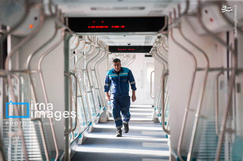 عکس / افتتاح و بهره برداری از دو رام قطار مترو ملی 5