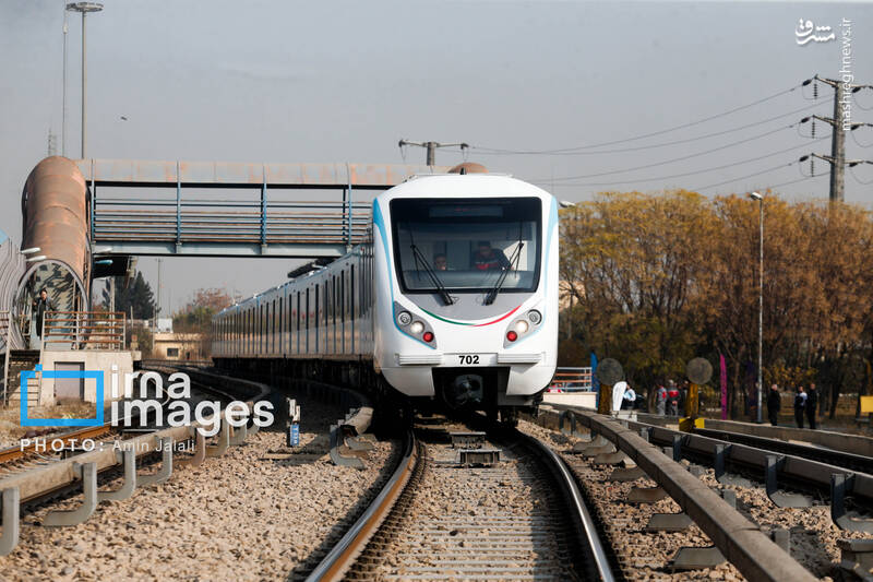 عکس / افتتاح و بهره برداری از دو رام قطار مترو ملی 2