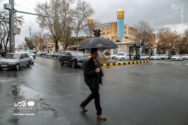 عکس/ چتر باران بر سر مردم در کردستان