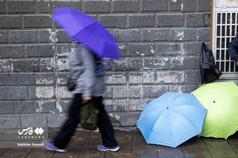 عکس/ چتر باران بر سر مردم در کردستان