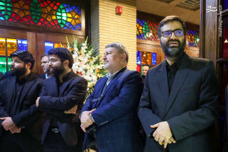 عکس / حضور پزشکیان در مراسم ختم خانواده سقاب اصفهانی 3