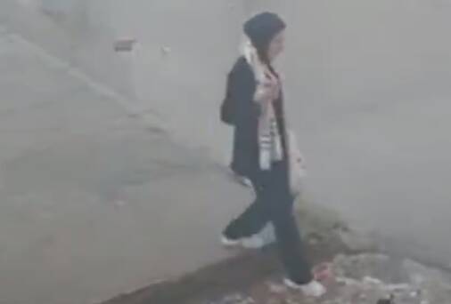 فیلم/ سقوط در چاله آب وسط خیابان!
