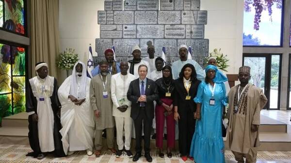 دیدار جنجالی روحانیون آفریقایی با رئیس اسرائیل