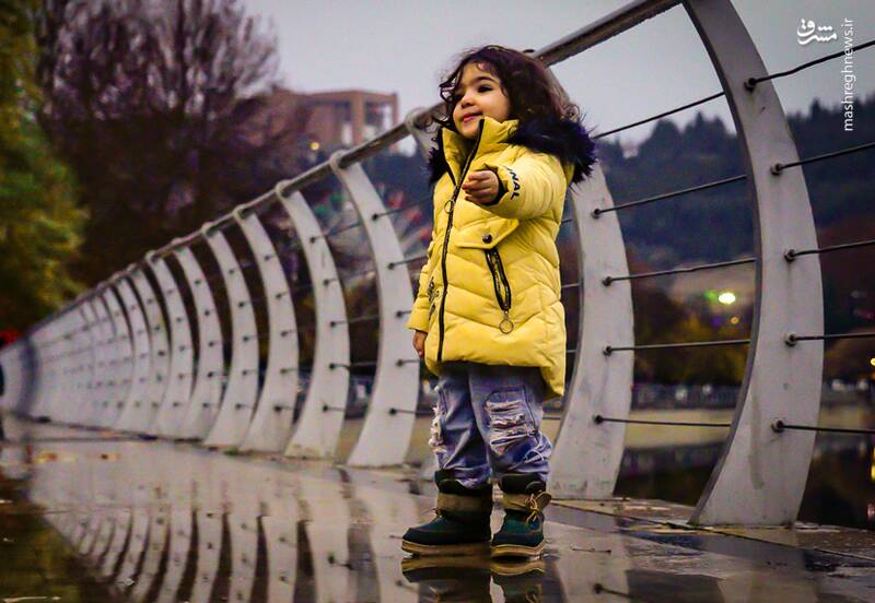 عکس/ خرم‌آبادی‌ها خرم از بارش باران