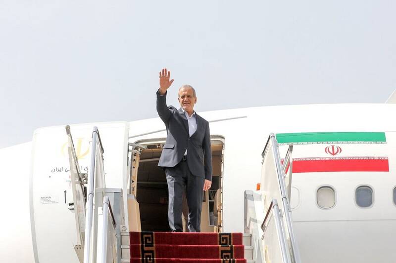 پزشکیان عازم قزاقستان شد